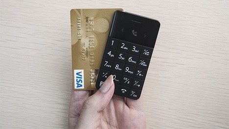 Talkase : un téléphone mobile de la taille d’une carte de crédit
