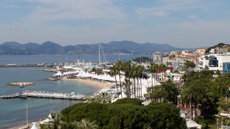 Le maire de Cannes veut son festival de séries télé