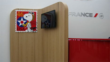 Une installation de l’artiste BOUDRO dans les salons Air France à JFK 