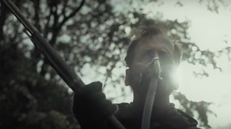 Pier-Philippe Chevigny réalise le clip de la chanson « Wasted Year » de Coco Méliès