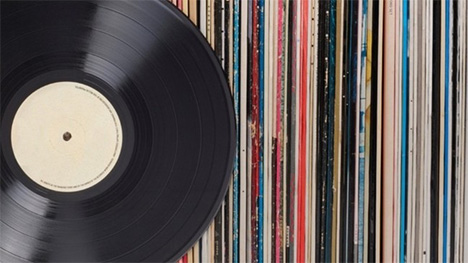 Radio-Canada conserve les titres uniques de sa collection de disques vinyle