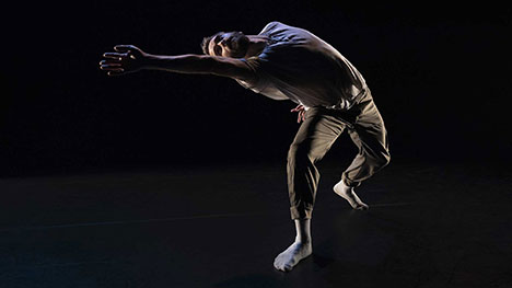 « Bygones » : l’architecture spectrale en danse avec l’Out Innerspace Dance Theatre