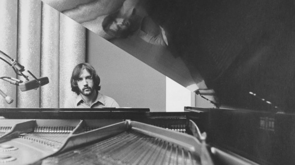 ICI Musique et ICI Radio-Canada Première rendront hommage au pianiste André Gagnon