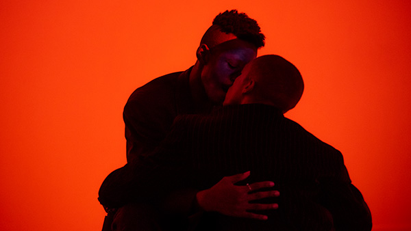 « Black Moon » expose l’amour afrodescendant et queer dans une performance multimédia