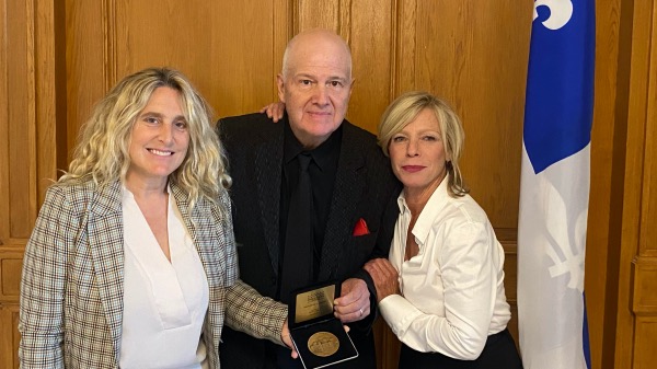 Mario Lefebvre reçoit la Médaille de la Députée de l’Assemblée nationale du Québec
