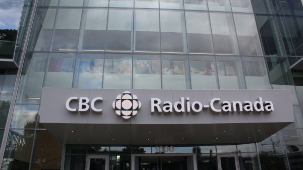 CBC/Radio-Canada annonce des réductions dans la programmation et des suppressions de postes