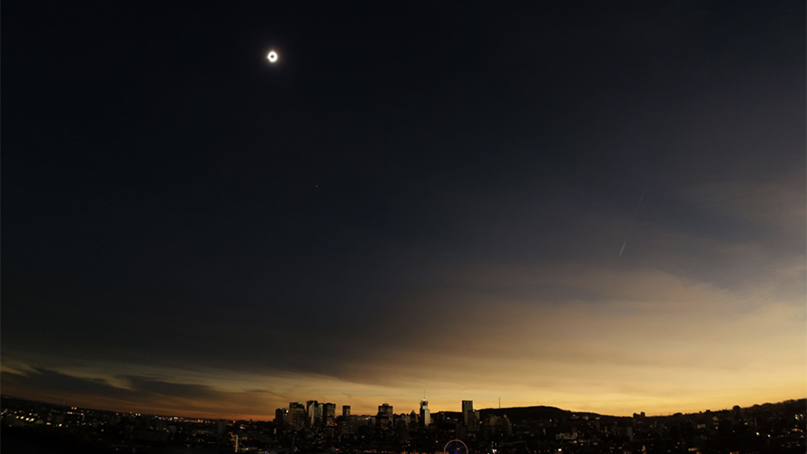 Éclipse : le parc Jean-Drapeau rassemble près de 100 000 personnes